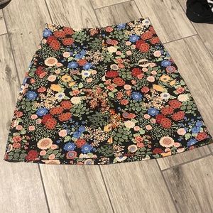 A Zara skirt, so cute to wear everywhere!